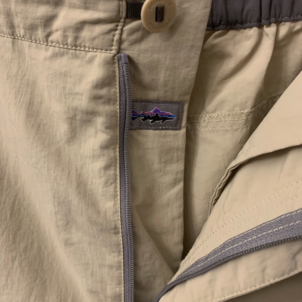 Patagonia lightweight quick-dry hybrid shorts. Flex waist. Size L. 8” inseam. - Picture 3 of 6